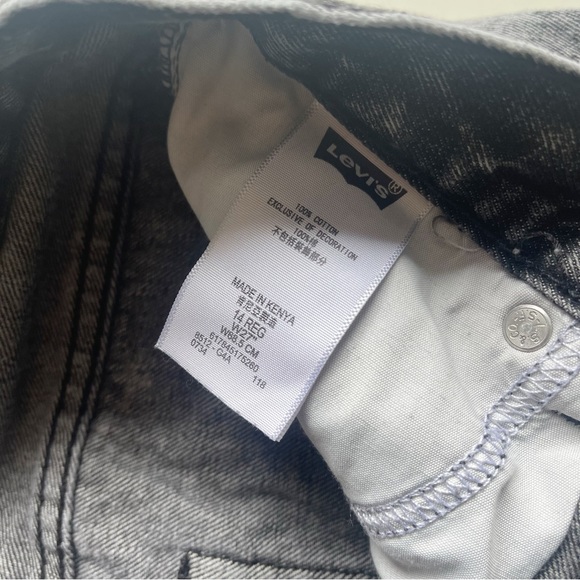 LEVIS Black 511 Slim Distressed Shorts Size 14 - Picture 6 of 8